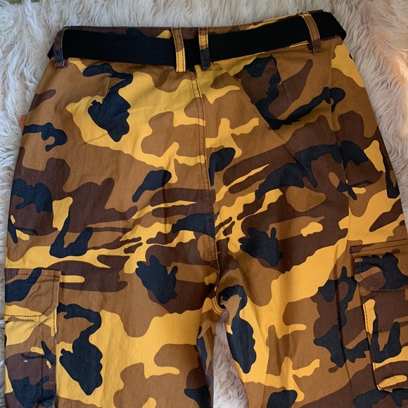 Brand New Without Tag 🌟Cargo pants for women - Picture 4 of 4